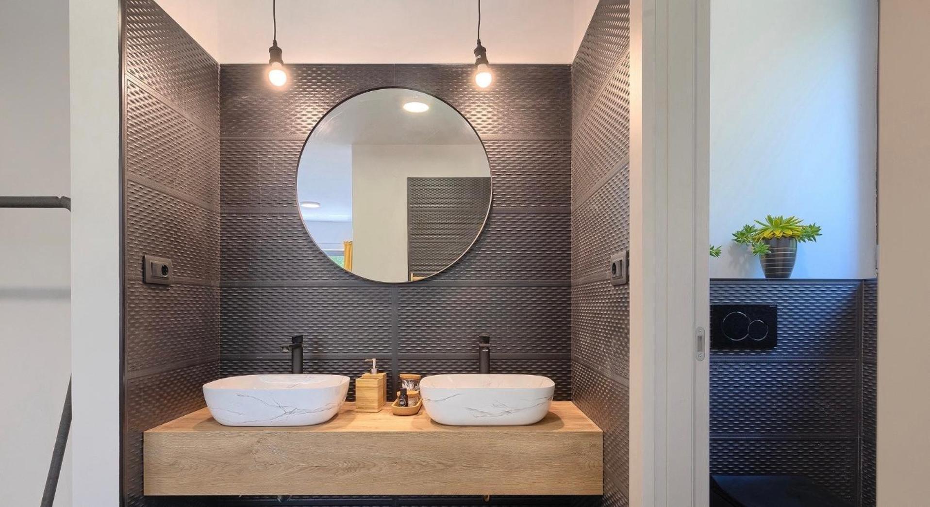 Vila Prisunca Jacuzzi & Swimming Pool بازين المظهر الخارجي الصورة