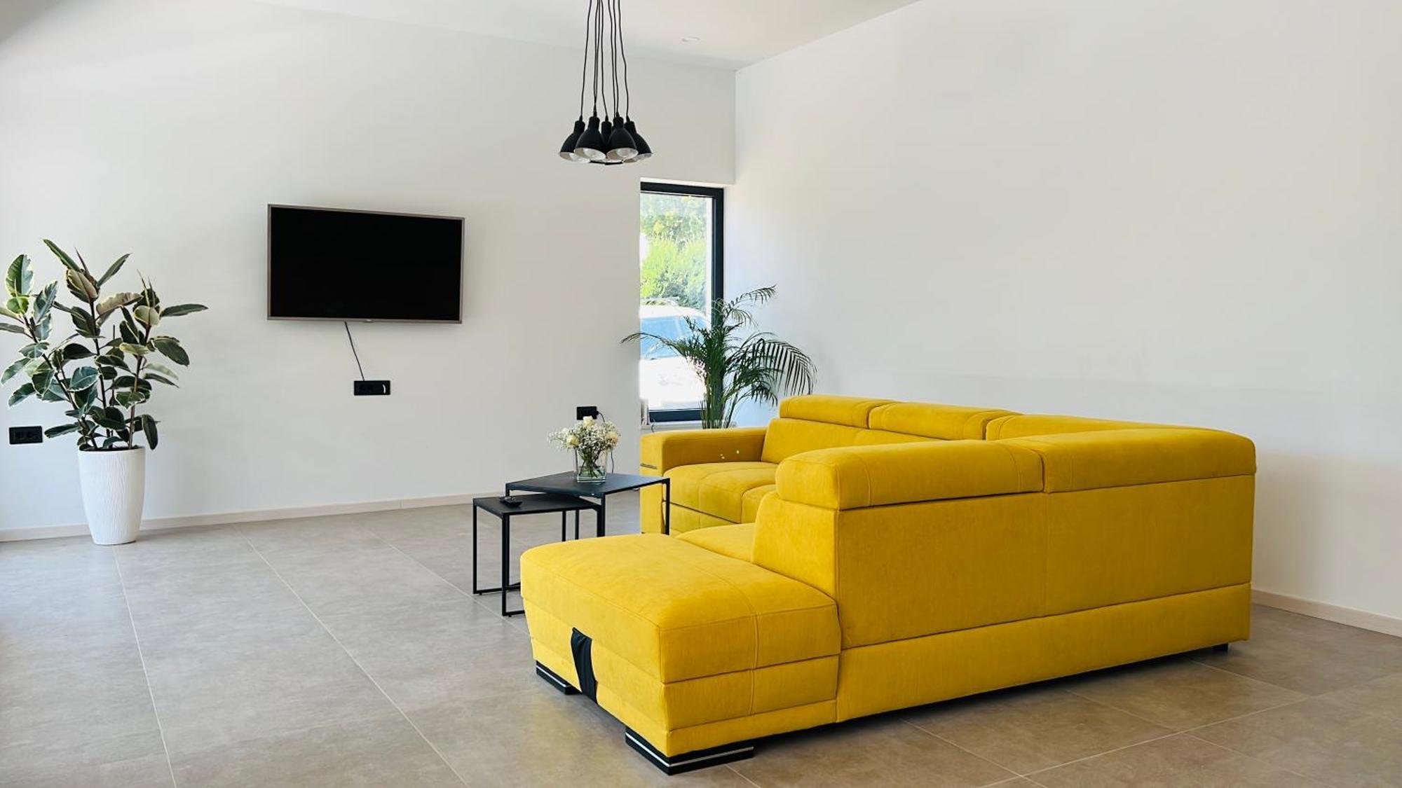 Vila Prisunca Jacuzzi & Swimming Pool بازين المظهر الخارجي الصورة